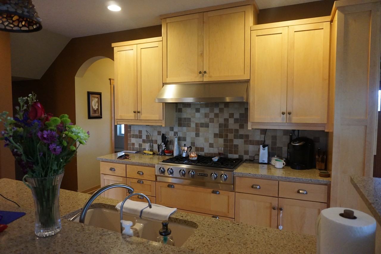 340 Prairie Way S - Photo 3 of 23