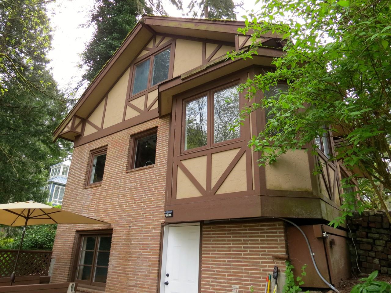 7622 NE 170th St - Photo 2 of 12