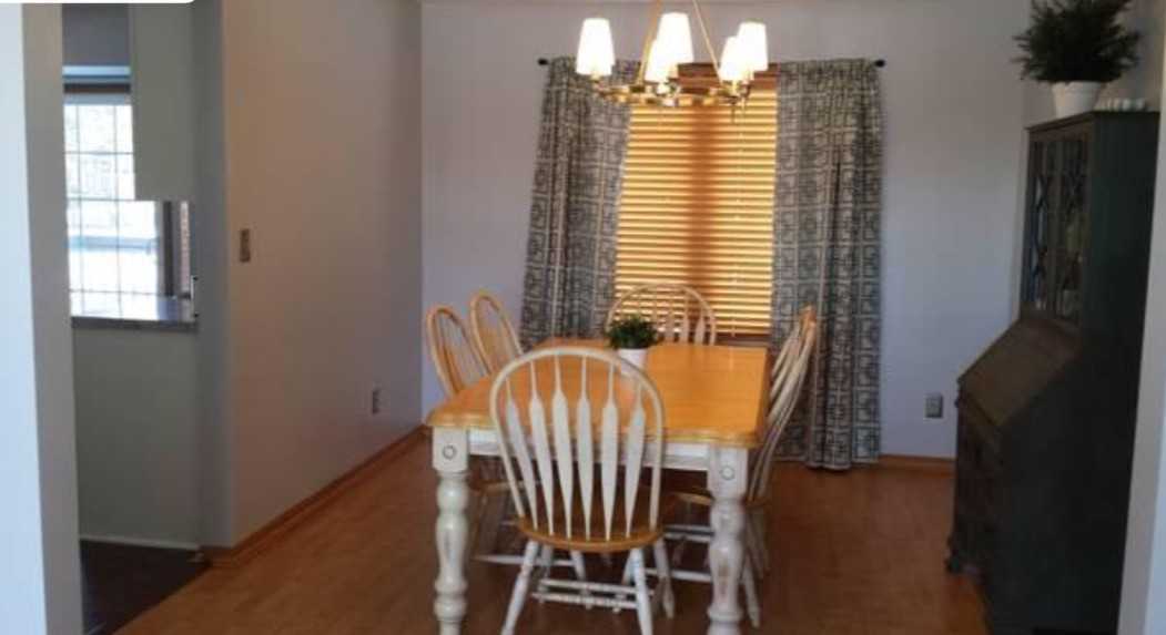 1341 Edgerow Ln - Photo 2 of 13