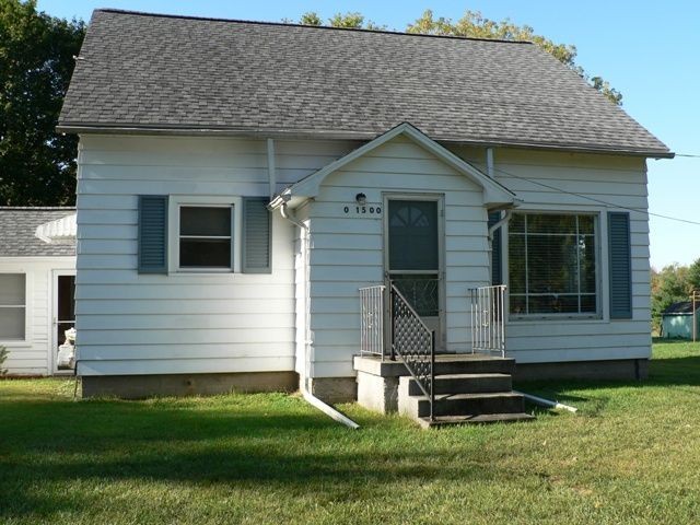 1500 Leonard St NW - Photo 2 of 13