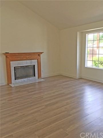 5401 Welland Ave - Photo 3 of 15