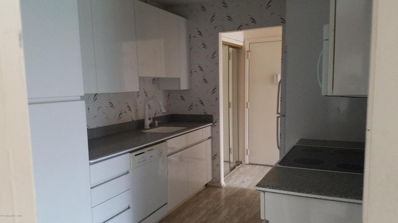 12 Pine Cluster Cir #F - Photo 2 of 7