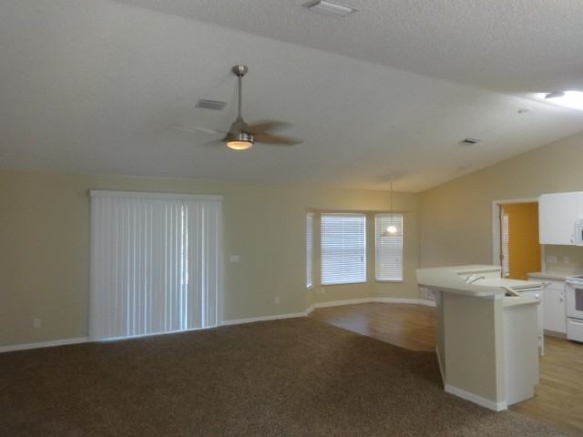 3978 Ridgewood Dr - Photo 3 of 11