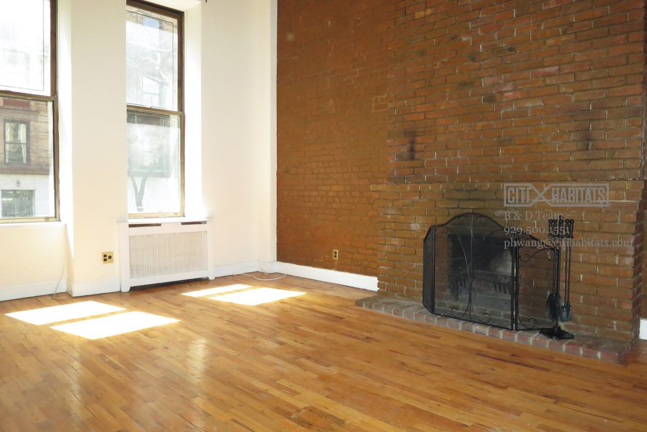 Columbus Ave & W 73rd St #STU