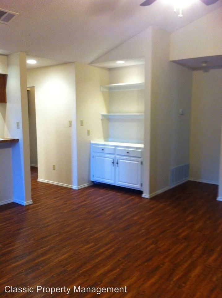 1112 Concord Dr - Photo 2 of 49