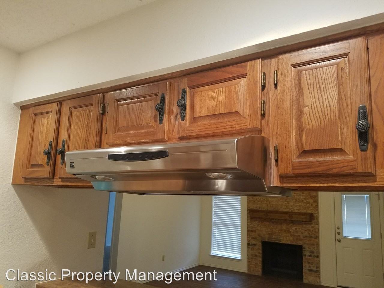 1112 Concord Dr - Photo 3 of 49