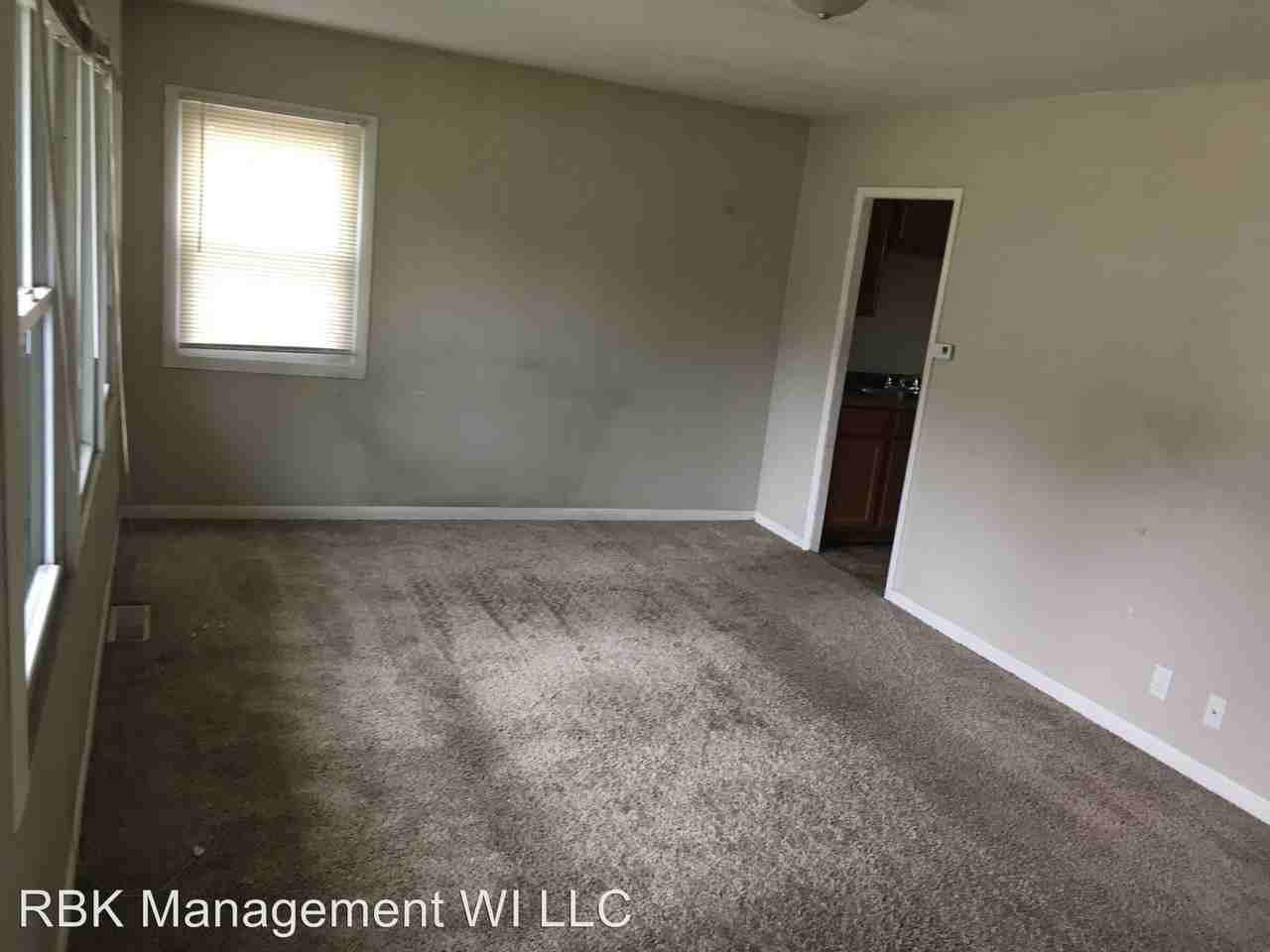 5445 N 74th St - Photo 2 of 11
