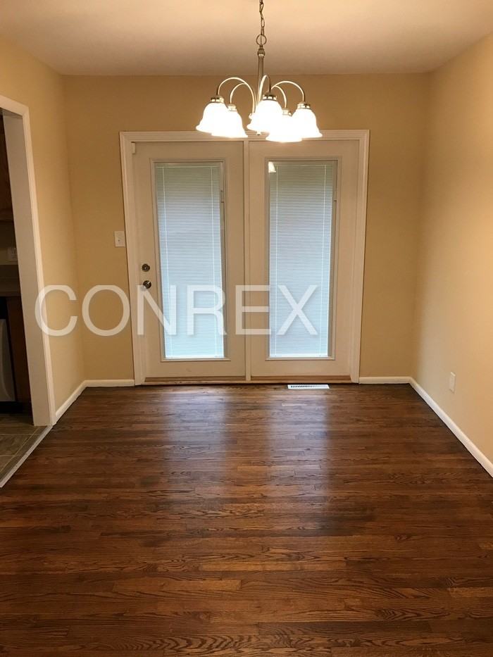 9318 Fairwood Dr - Photo 3 of 11