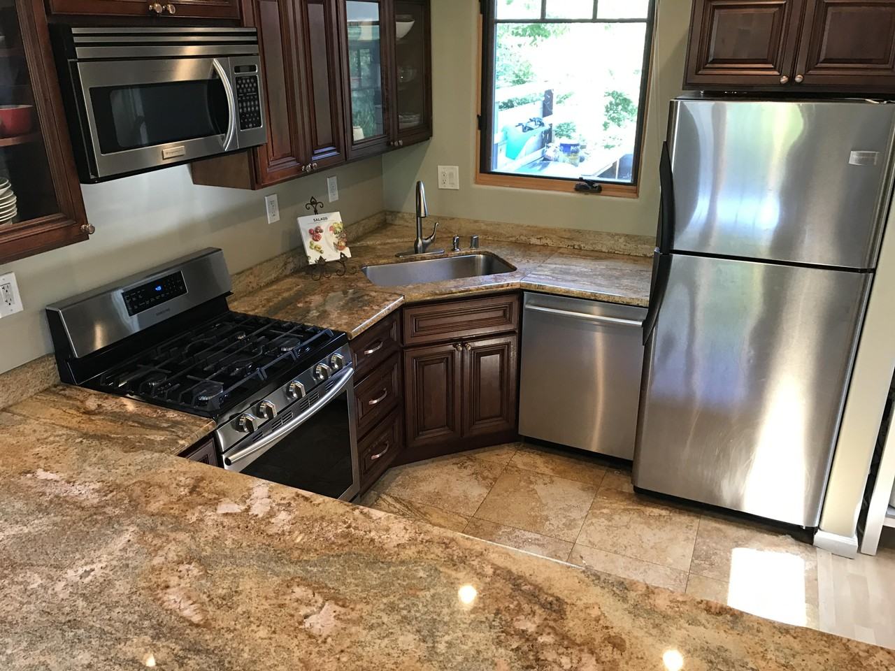 1734 Bancroft Way - Photo 3 of 26
