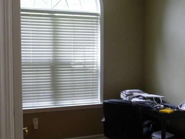 1384 Glenover Way - Photo 3 of 18