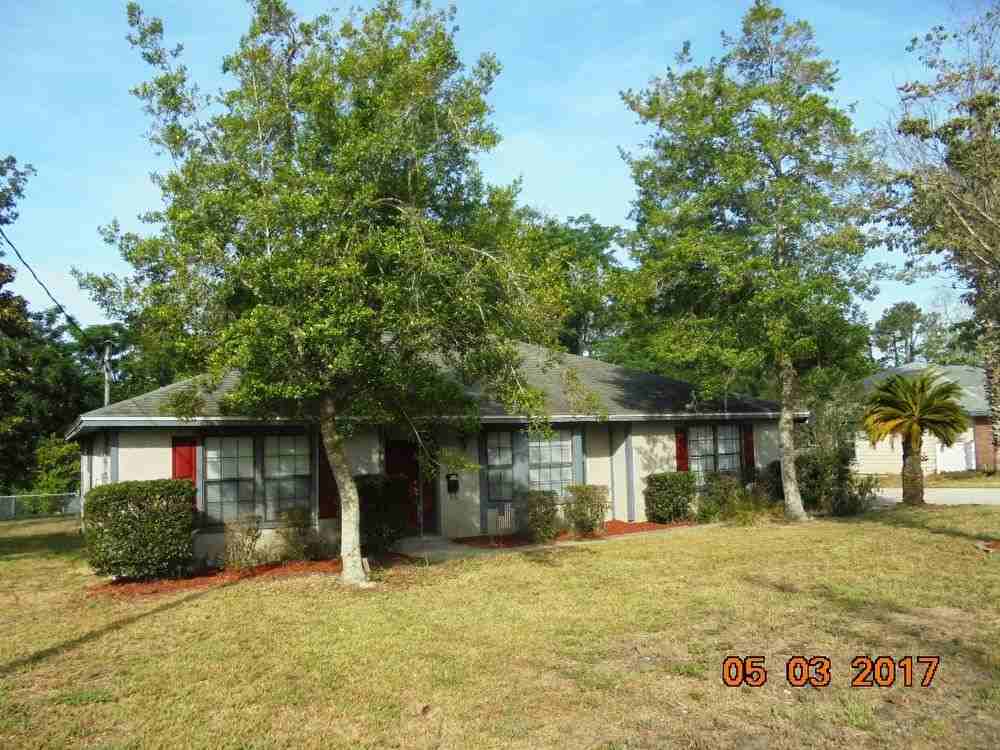 1300 Westlawn Dr - Photo 3 of 21