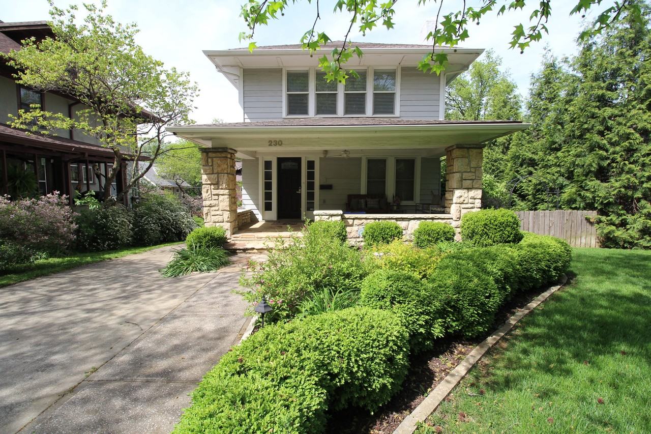 230 E 56th St - Photo 3 of 49