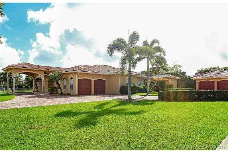 17280 SW 278th St - Photo 3 of 13