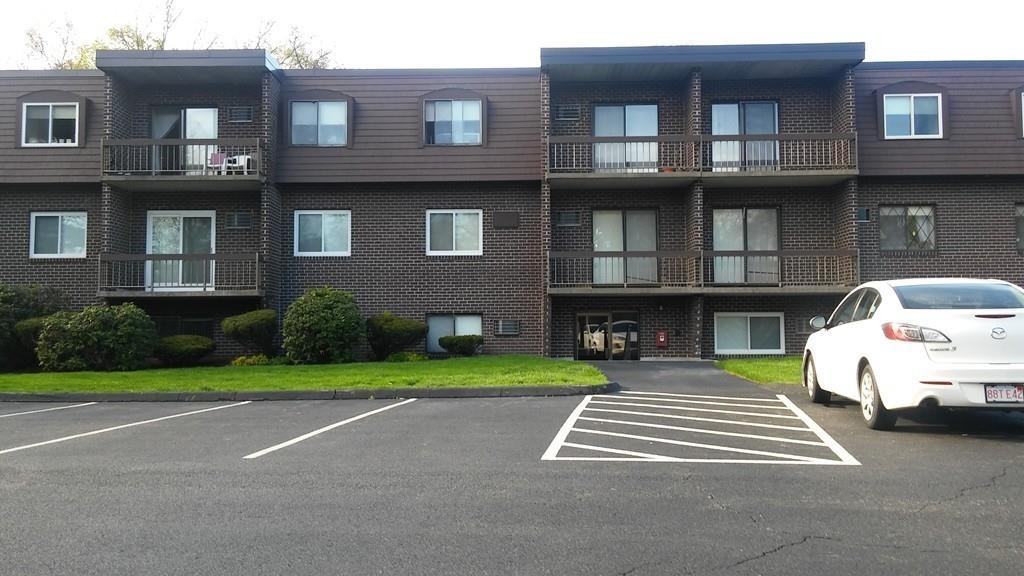 534 Salem St #18 - Photo 2 of 12