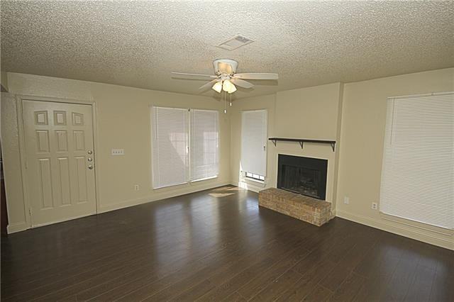 207 W Trinity St - Photo 2 of 8