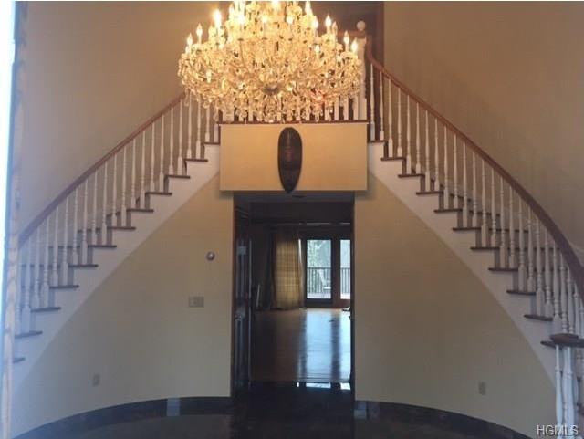 8 Captain Theale Rd - Photo 2 of 28