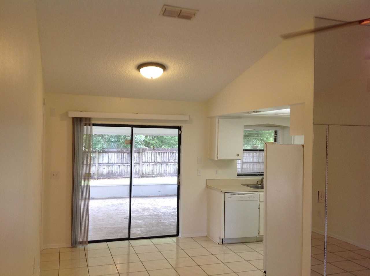 5304 Brushy Creek Dr - Photo 2 of 7