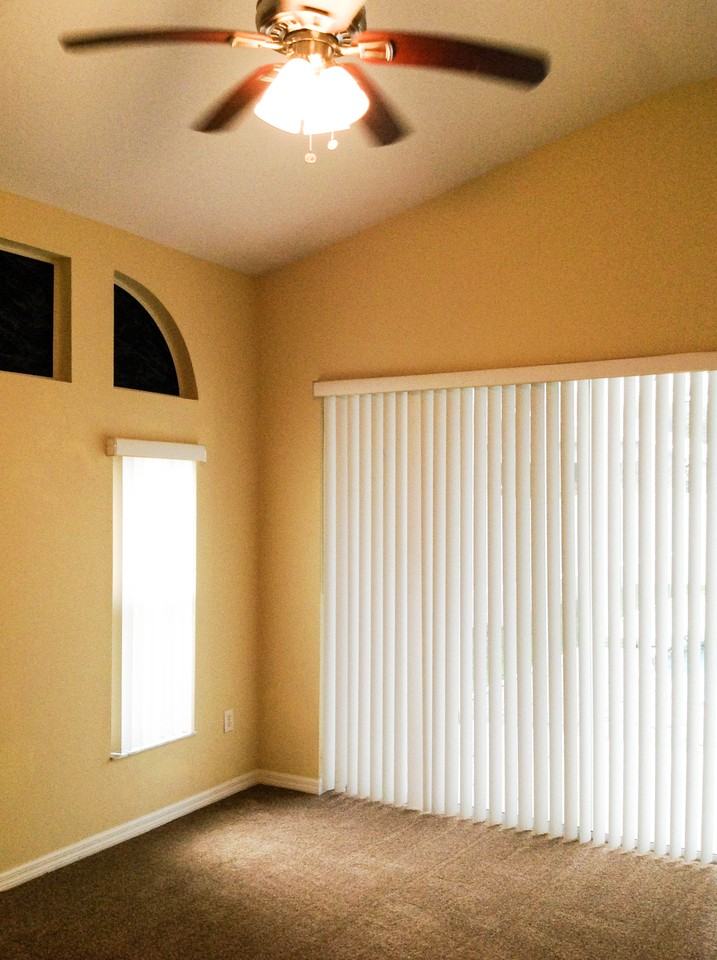 1507 Yardley Dr - Photo 3 of 8