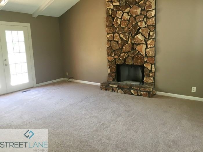 632 Cedarmont Dr - Photo 2 of 18