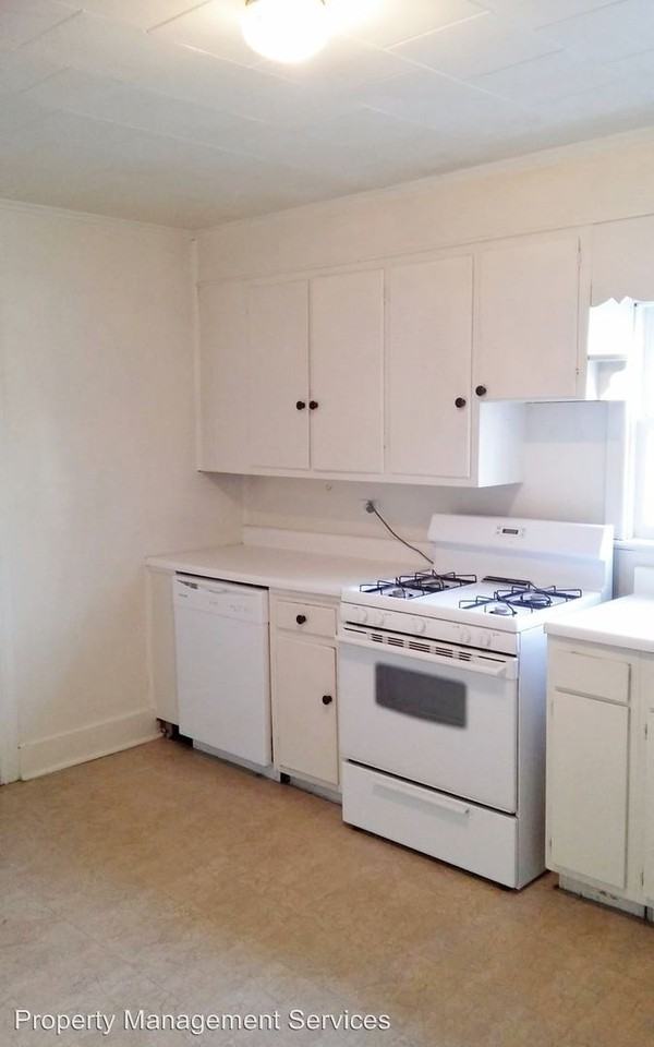 613 S 3rd St - Photo 3 of 15