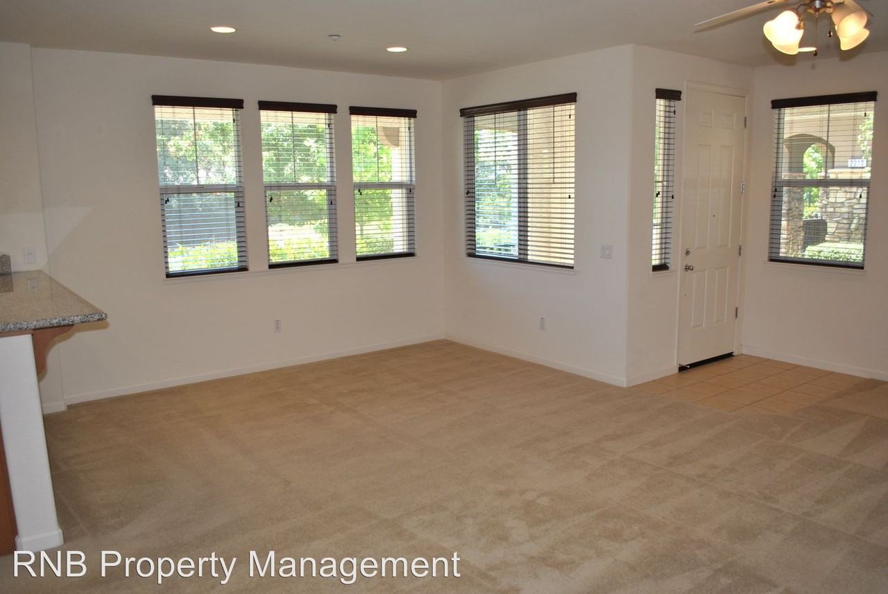 2110 Las Palomas Loop - Photo 3 of 26