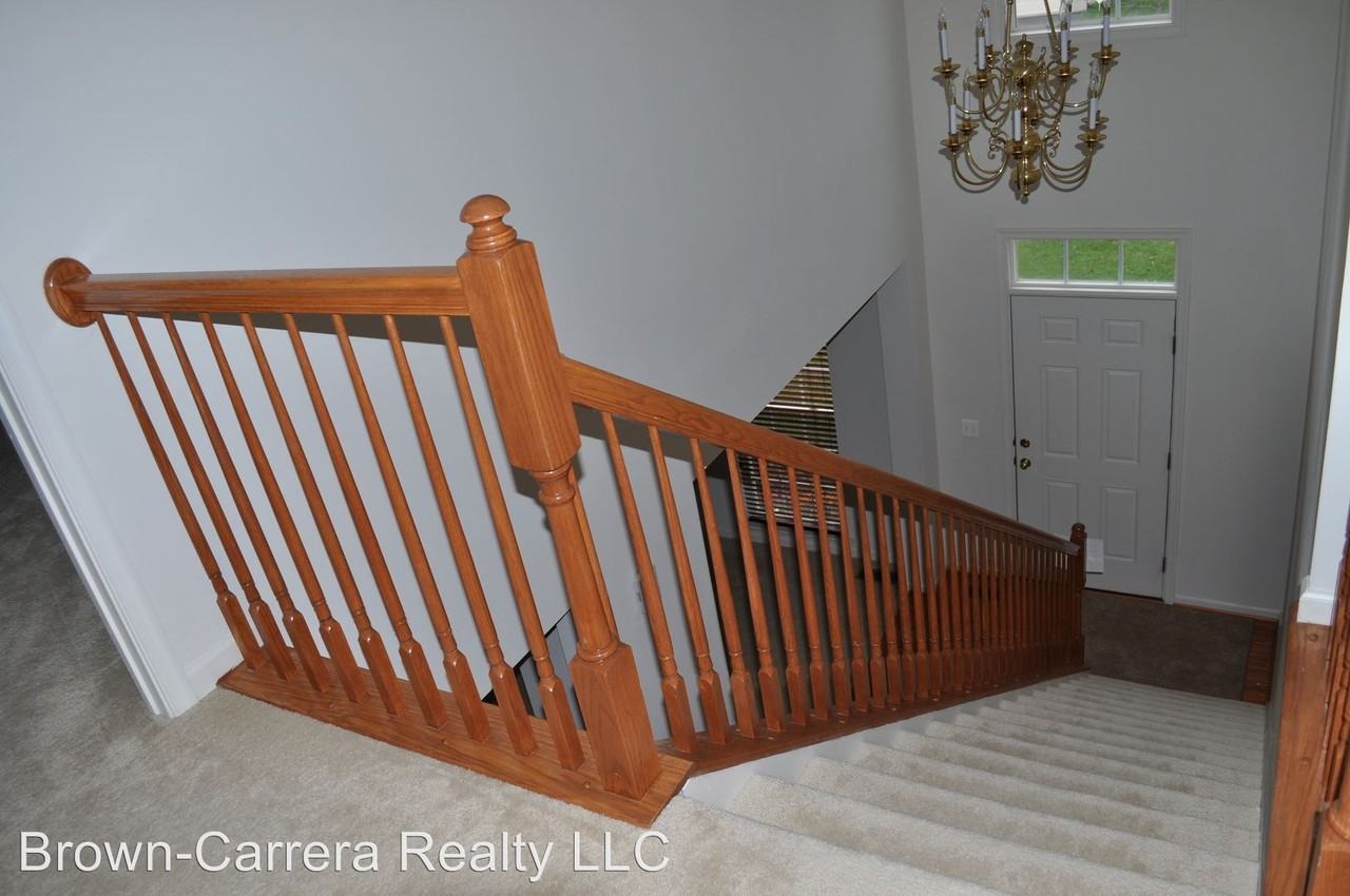 14 Potterfield Dr - Photo 2 of 9