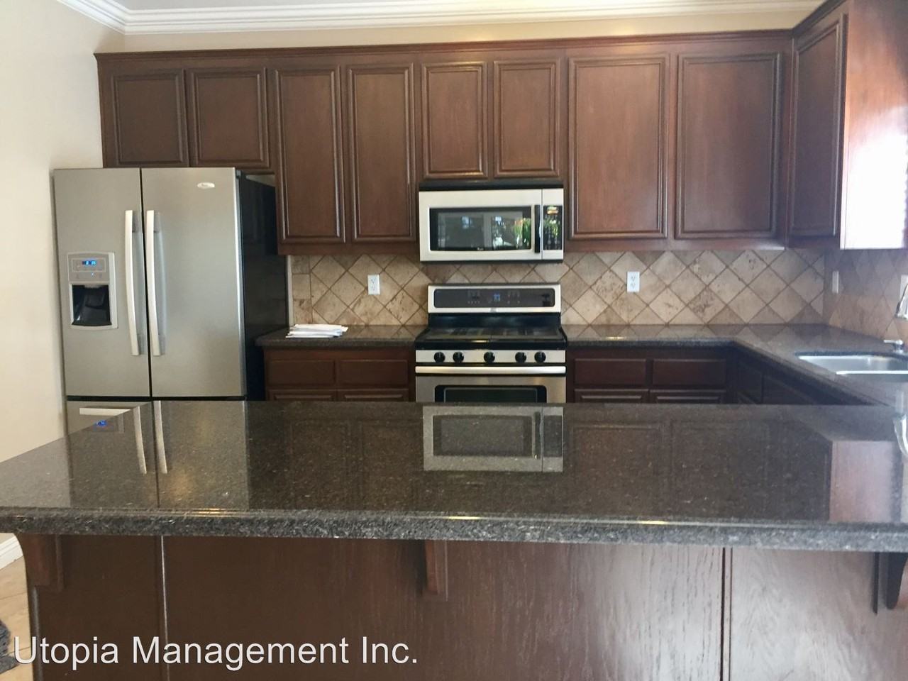 1717 Kyle Pl - Photo 2 of 8