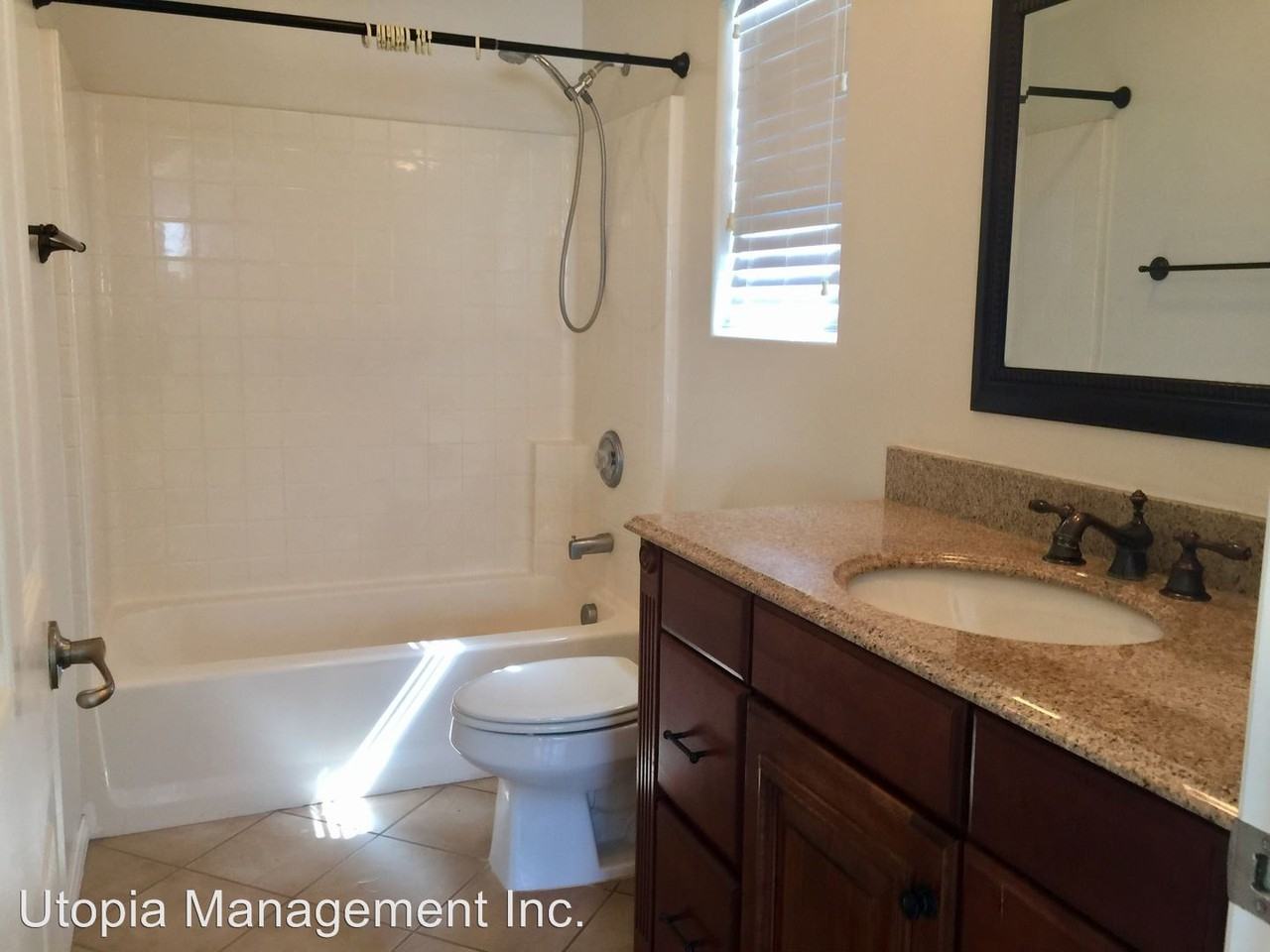 1717 Kyle Pl - Photo 3 of 8