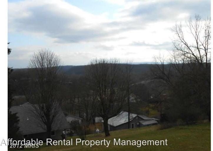 226 Myers St - Photo 3 of 8