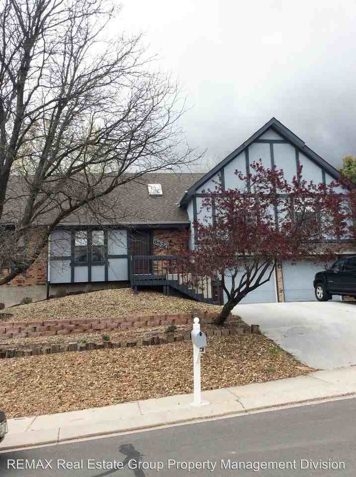 6520 Red Feather Dr - Photo 2 of 22