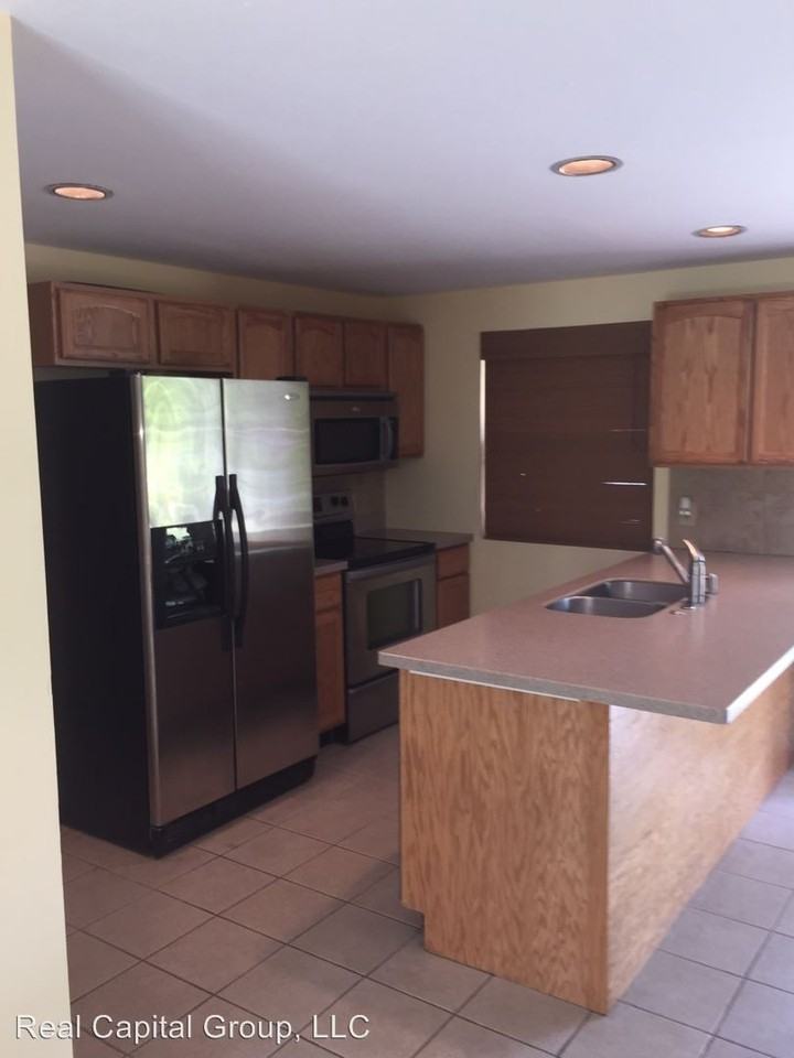 25 Glenbrook Dr - Photo 3 of 14