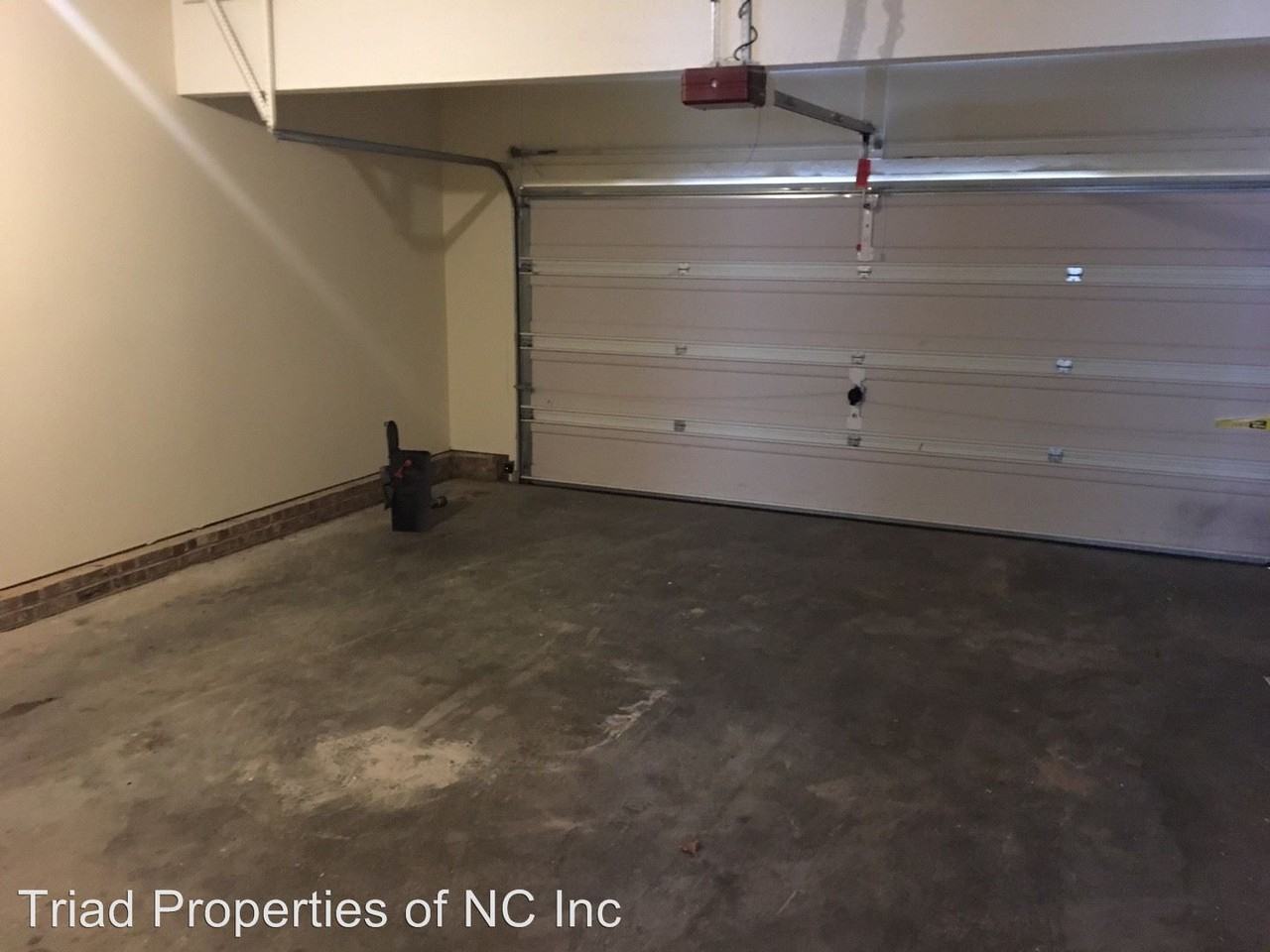 4306 Chimney Springs Dr - Photo 2 of 18