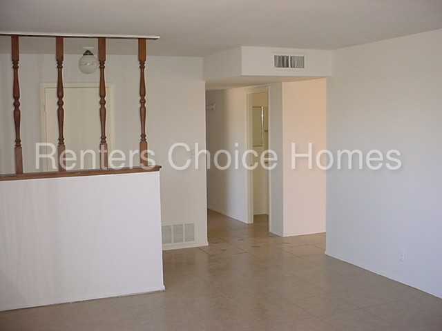 2921 E Shangri La Rd - Photo 3 of 24