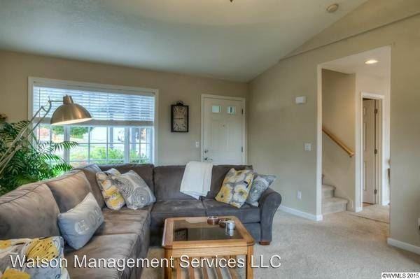 998 NW Anjni Cir - Photo 3 of 14