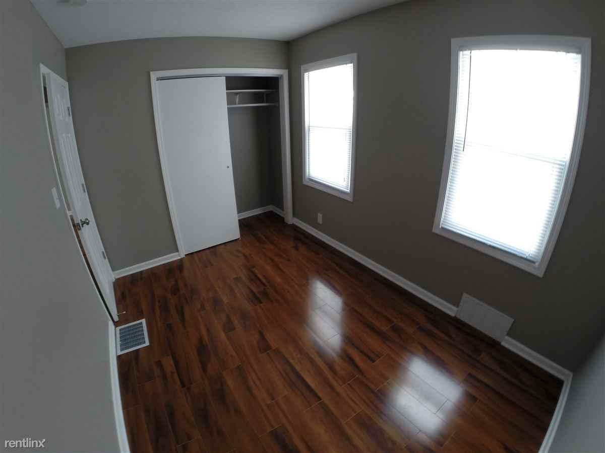 720 15th St - Photo 2 of 10