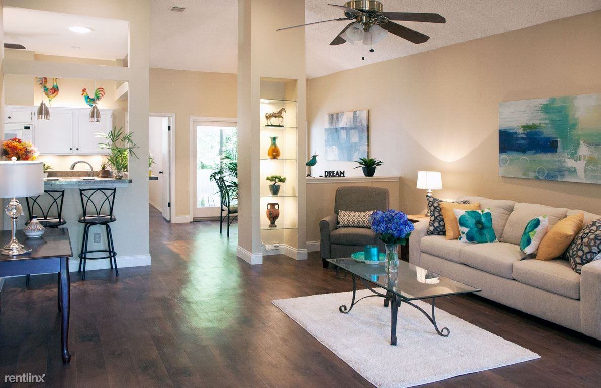 2109 Castle View Dr - Photo 3 of 28