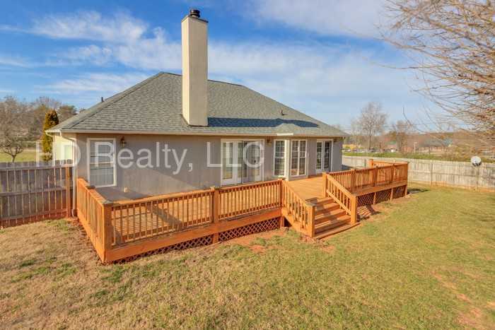 107 Planters Row Rd - Photo 3 of 24