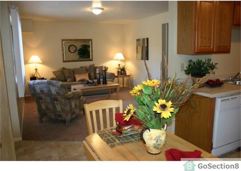 13112 Wenonah Ave SE #A - Photo 2 of 9