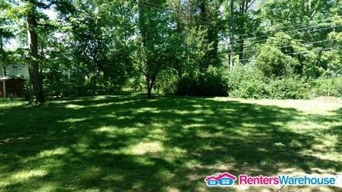 9402 Derbyshire Rd - Photo 3 of 18