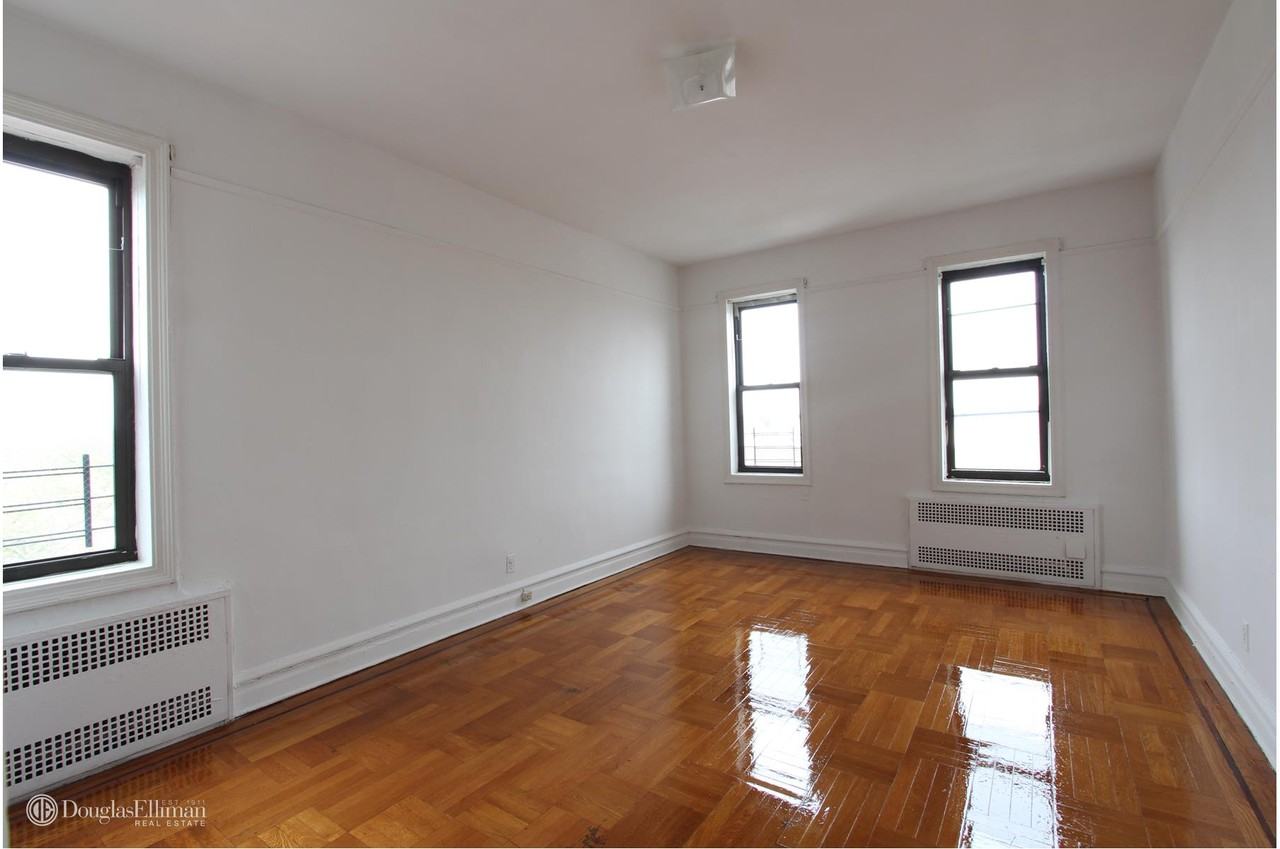 1411 Avenue N F7 - Photo 2 of 4