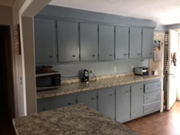 65 Lakeview Dr - Photo 3 of 15