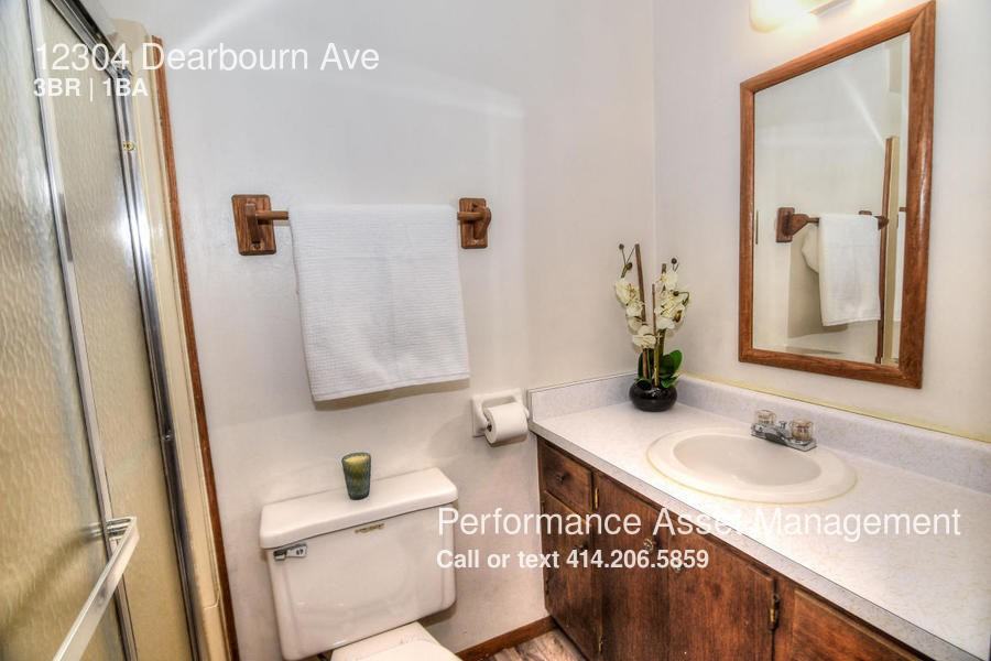 12304 W Dearbourn Ave - Photo 3 of 5