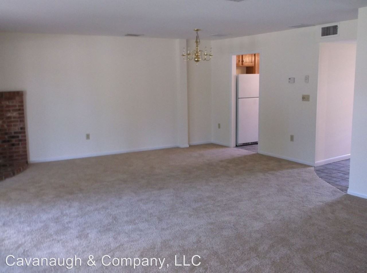 18 Holly Ct - Photo 2 of 10