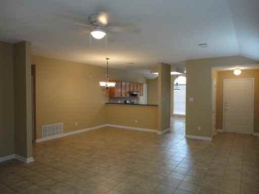 2336 Wright Cir - Photo 2 of 14