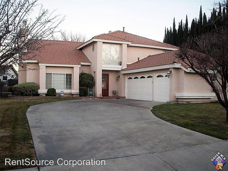 41712 Crispi Ln - Photo 2 of 13