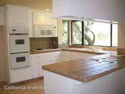 1208 Racquet Club Dr - Photo 3 of 4