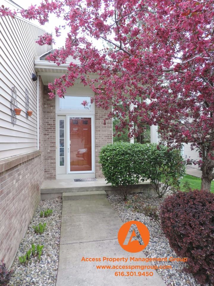 7529 Crooked Creek Dr SW - Photo 2 of 20