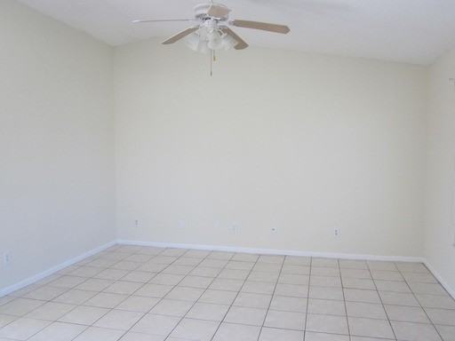 770 SW Tulip Blvd - Photo 2 of 3