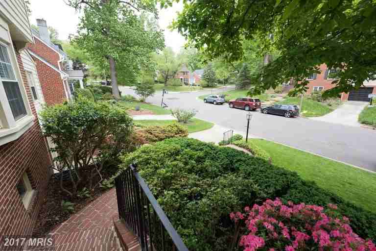 5547 15th St N - Photo 2 of 25