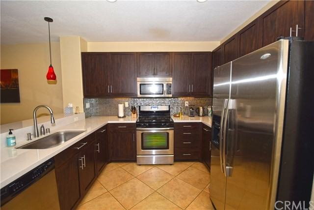 16 Parker St - Photo 2 of 33